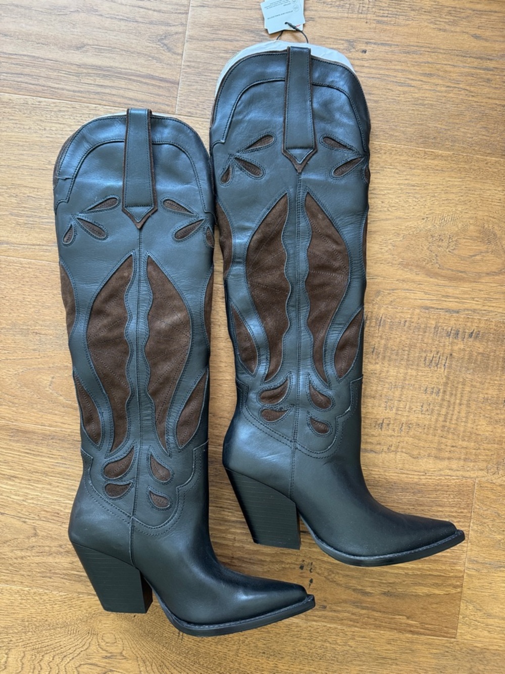 NWT STUNNING ZARA GENUINE LEATHER COWBOY BOOTS 38/8